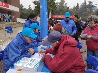 春雨中的守護(hù)者 社會(huì)經(jīng)濟(jì)咨詢服務(wù)的溫暖行動(dòng)